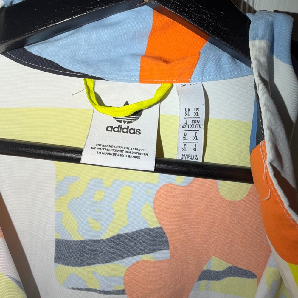 Adidas Abstract Colorful Jacket - Love Unites - Picture 8 of 8